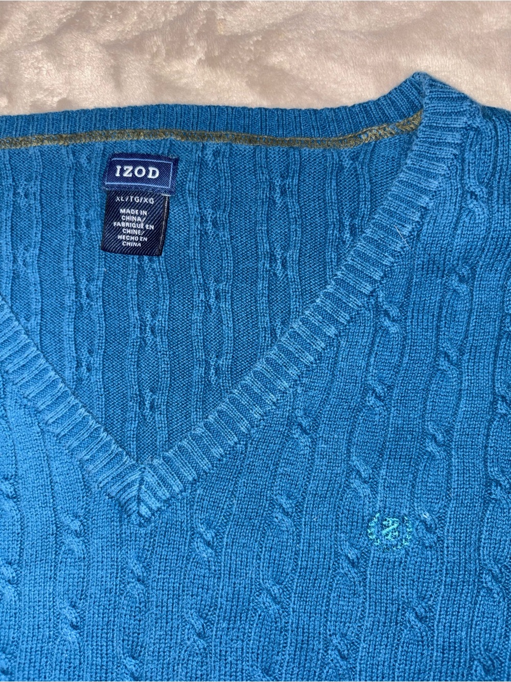 IZOD Womenโs V-Neck Cable Knit Sweater